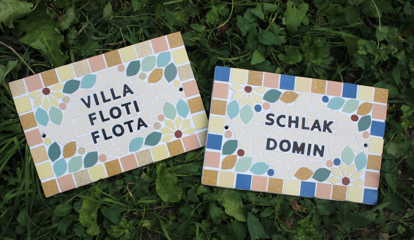 Adresse plaque nom numéro de maison en mosaïque céramique 16 X 24cm, déco décoration style floral, personnalisable couleurs Amelia Hurst Art