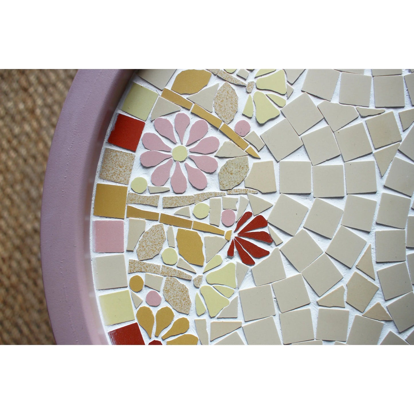 Table fleurs couleurs, fait main en grès cérame, diamètre 40cm avec accroche derrière, miroir 20cm Amelia Hurst Art